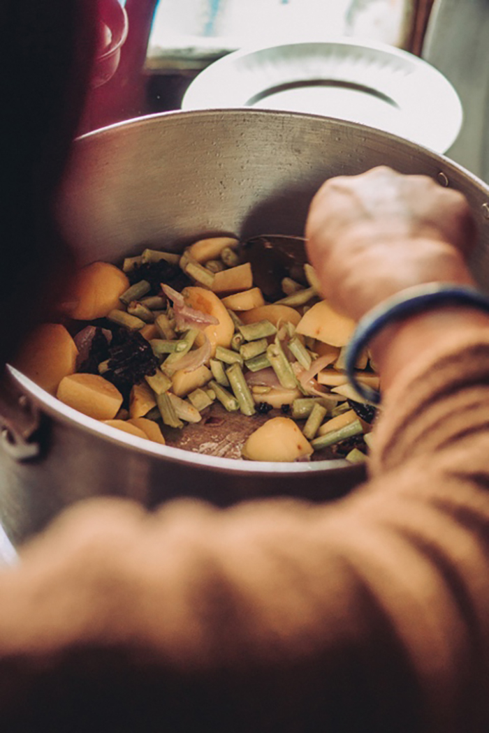 Kuchařka šmrncnutá Nepálem a Indií