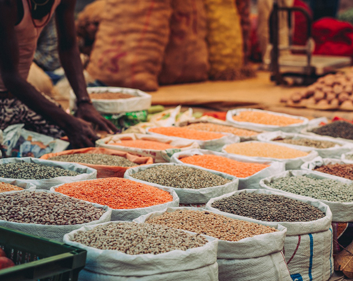 Kuchařka šmrncnutá Nepálem a Indií