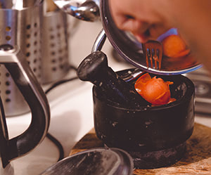 Kuchařka šmrncnutá Nepálem a Indií